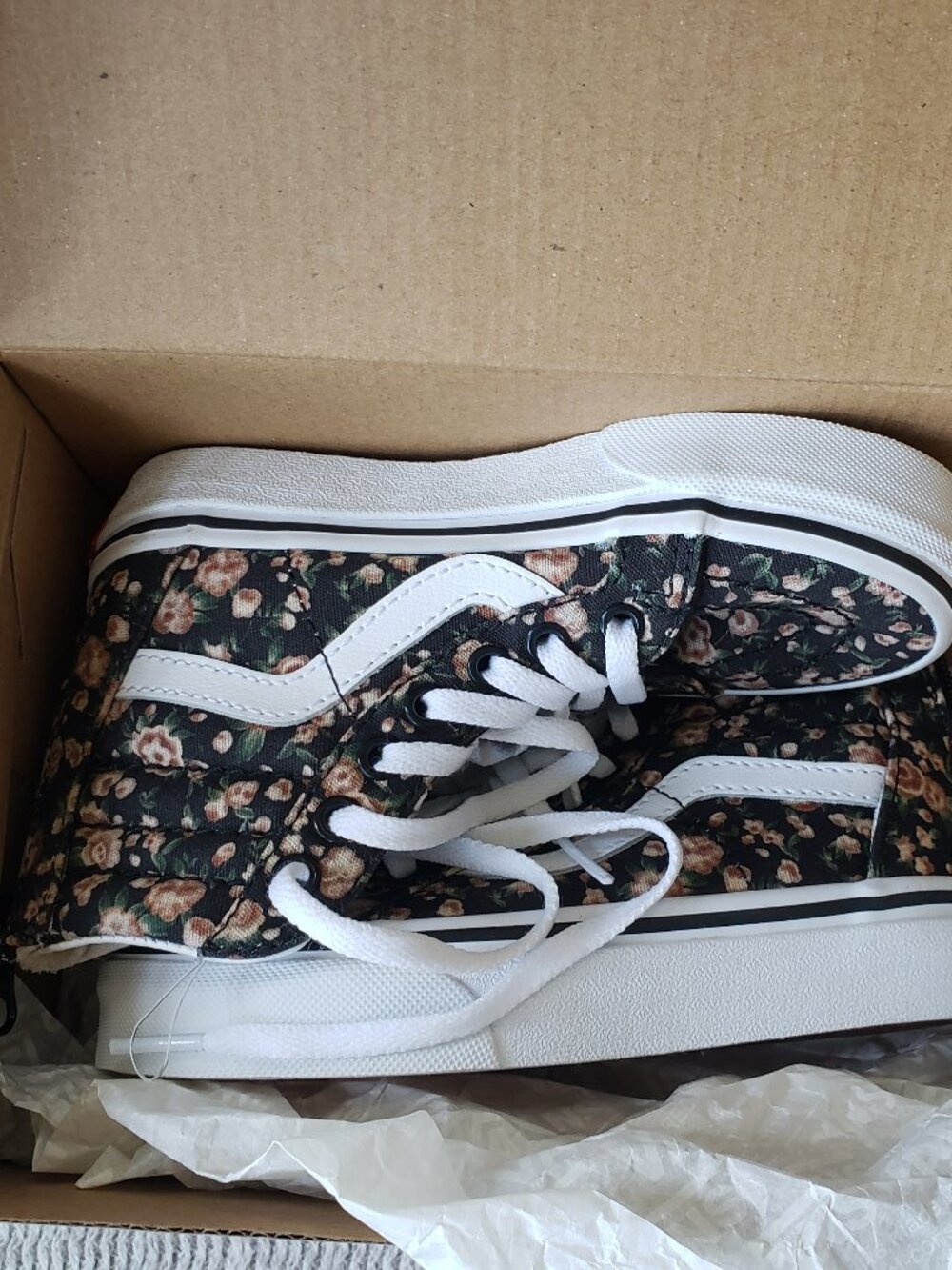 NWT NIB Vans Rose Dreams Sk8 Hi Zip Black White Girls Size 11 - Picture 10 of 15